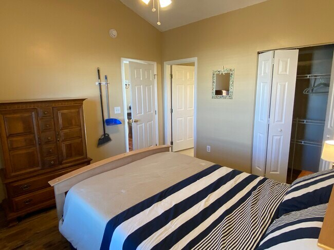3947 Gladiola Ct, Unit 301 in Myrtle Beach, SC - Building Photo - Building Photo