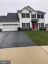 224 Westgate Dr in Mt Holly Springs, PA - Building Photo - Building Photo