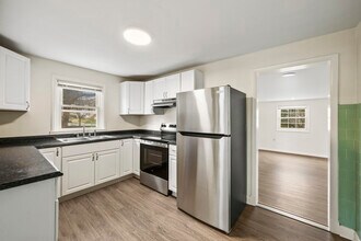 9432 Lyons Mill Rd in Owings Mills, MD - Building Photo - Building Photo