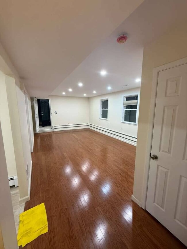 67-06 171st St in Queens, NY - Building Photo - Building Photo