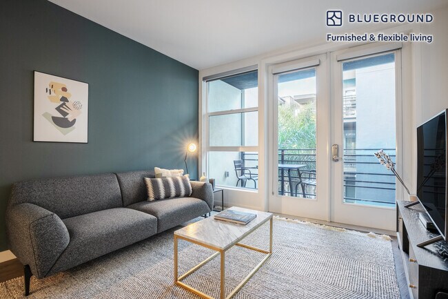 375 N La Cienega Blvd-Unit -FL4-ID225 in West Hollywood, CA - Foto de edificio - Building Photo