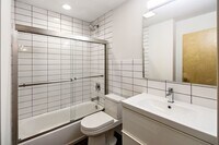 122 E 57th St photo'