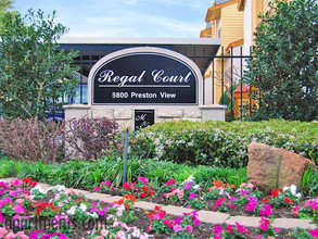 Regal Court Apartments in Dallas, TX - Building Photo - Building Photo