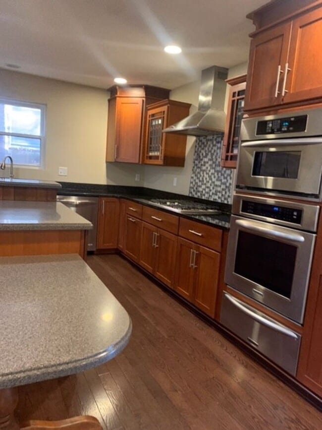 property at 4744 Friendship Ave