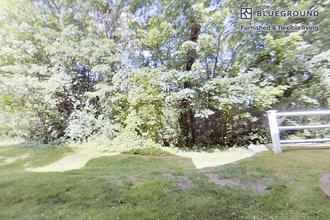 200 Avalon Dr in Bedford, MA - Building Photo - Building Photo