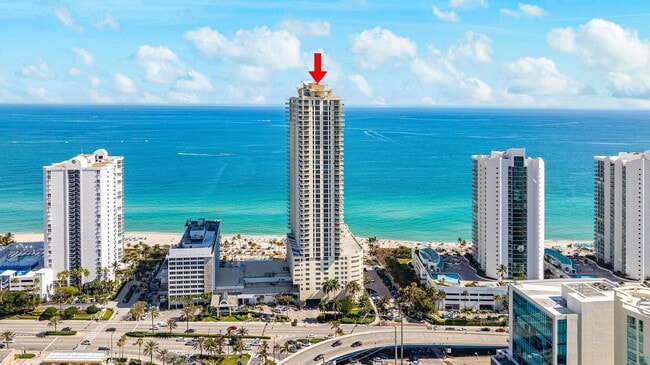 16699 Collins Ave in Sunny Isles Beach, FL - Building Photo - Building Photo