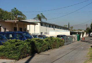 Legacy Management Apartments in Chino, CA - Foto de edificio - Building Photo