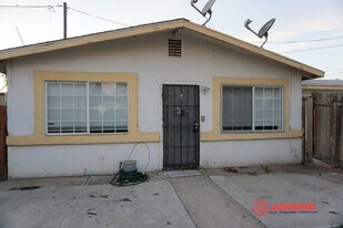 155 4th Pl in Mc Farland, CA - Building Photo