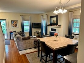 21 Oak Rd, Unit 21 in Briarcliff Manor, NY - Building Photo