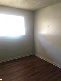 6331 Tautenhahn Rd photo'