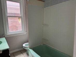 1514 Fallowfield Ave, Unit Fallowfield in Pittsburgh, PA - Building Photo - Building Photo