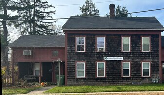 53 Poquonock Ave in Windsor, CT - Building Photo