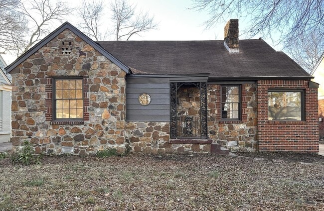 property at 2247 Vollintine Ave