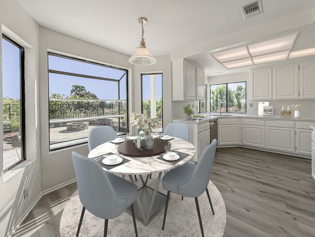 property at 2568 Picadilly Cir