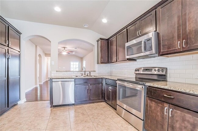 property at 904 Lost Pines Ln