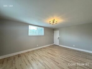 2320 W 47th Ave-Unit -1 in Kansas City, KS - Building Photo - Building Photo