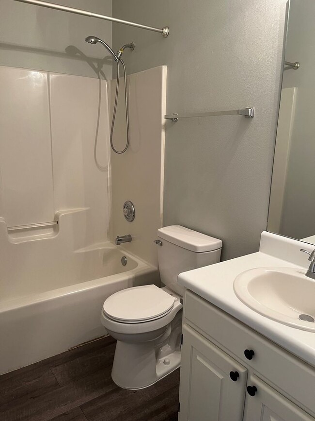 242 Mayfield Dr in Leesburg, GA - Building Photo - Building Photo