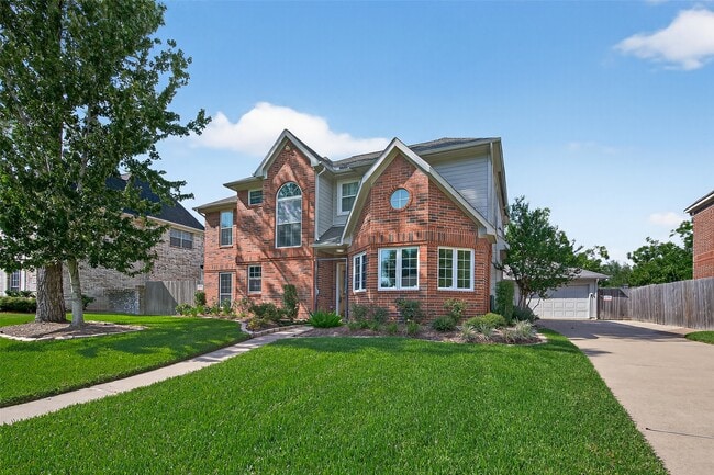 2483 Hodges Bend Cir in Sugar Land, TX - Foto de edificio - Building Photo