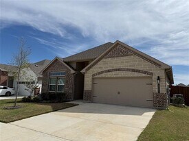 1721 Swallow St in Denton, TX - Building Photo