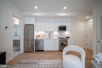 1775 Swann St NW in Washington, DC - Building Photo - Building Photo