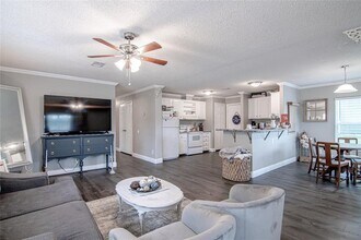 160 Varsity Cir in Huntsville, TX - Building Photo - Building Photo