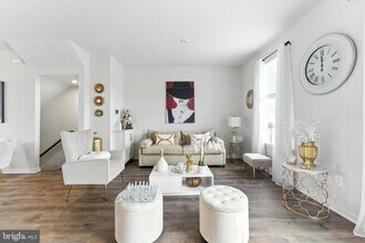 406 Honeyberry Ln in Fredericksburg, VA - Building Photo - Building Photo