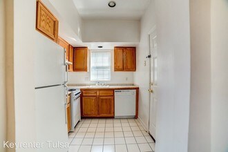 404 E 12th St in Tulsa, OK - Building Photo - Building Photo