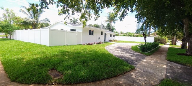 property at 1400 SE 8th Ave