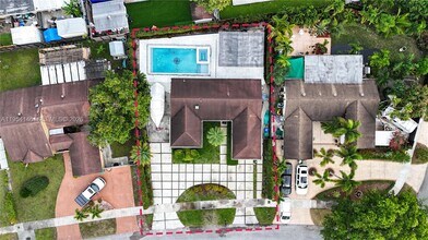 19441 NW 59th Pl in Hialeah, FL - Building Photo - Building Photo