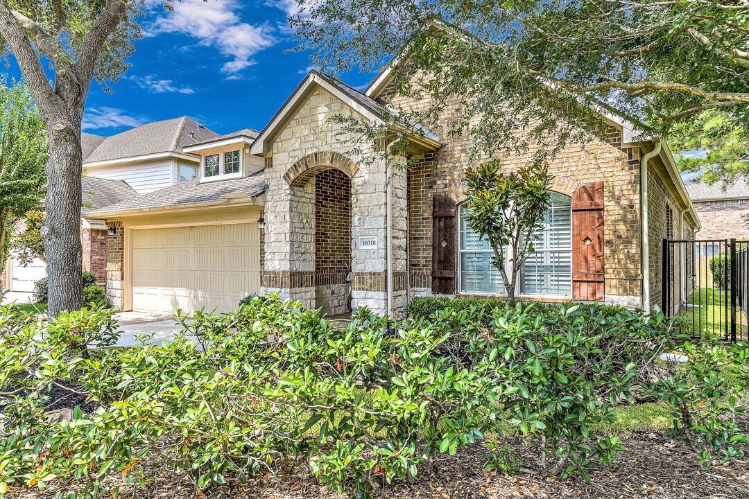 18318 W Williams Bend Dr in Cypress, TX - Building Photo