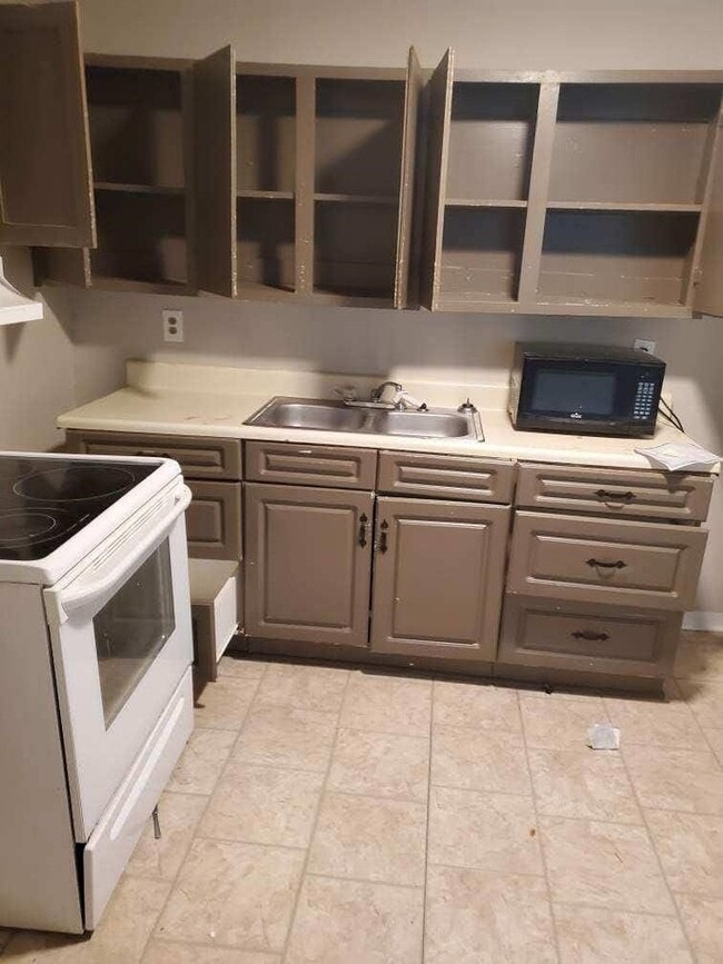 2308 Boulevard Granada SW in Atlanta, GA - Building Photo - Building Photo