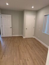 18012 Bullock St in Encino, CA - Building Photo - Building Photo