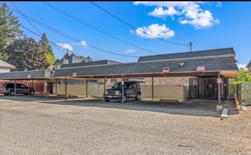 917 E Indiana Ave in Spokane, WA - Building Photo - Building Photo