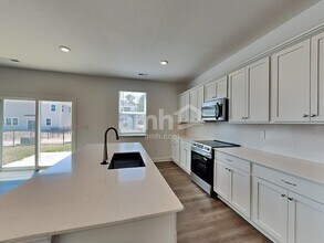 315 Pne Hl Ct in Delaware, OH - Building Photo - Building Photo