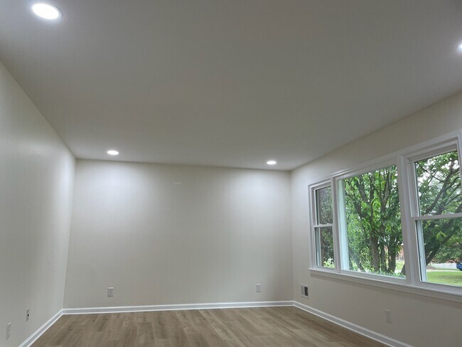 9502 Doewood Ln in Louisville, KY - Building Photo - Building Photo