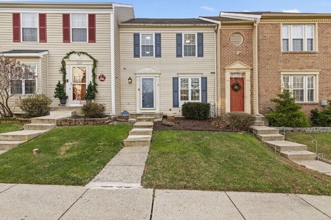 property at 335 Fullerton Pl