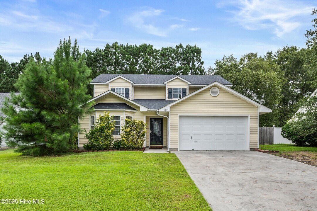 107 Chestnut Ct in Jacksonville, NC - Building Photo