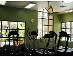2550 SW 18th Ter, Unit 2114 in Fort Lauderdale, FL - Building Photo - Building Photo