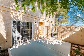 2813 Misty Grove Dr in Henderson, NV - Building Photo - Building Photo