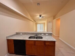 906 SE 12th Terrace in Cape Coral, FL - Building Photo - Building Photo