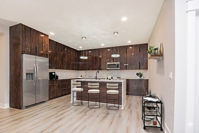 Grand Summit in Grand Blanc, MI - Foto de edificio - Building Photo