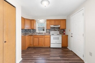 338 Johnston Ave in Jersey City, NJ - Building Photo - Building Photo