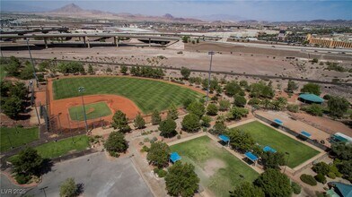 138 Cam Capri in Henderson, NV - Building Photo - Building Photo