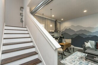 1064B 2nd Ave S in Nashville, TN - Building Photo - Building Photo