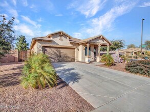 18556 W Vogel Ave in Goodyear, AZ - Foto de edificio - Building Photo