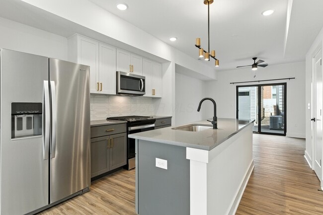 property at 1106 Oak St