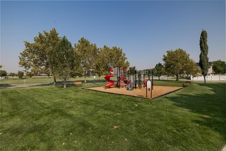 Allegro Apartments in Draper, UT - Foto de edificio - Building Photo