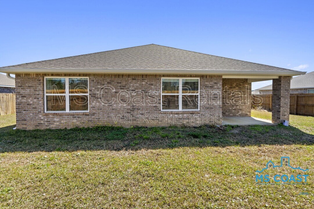 15236 Cypress Way in Biloxi, MS - Building Photo