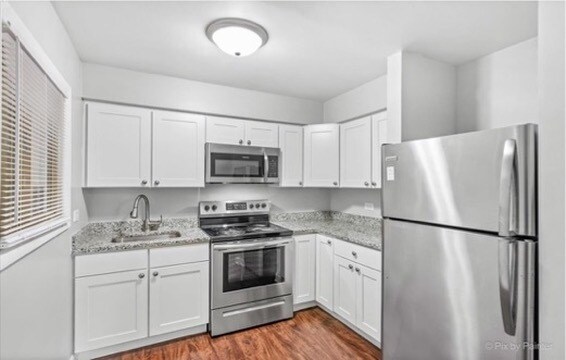 1080 N Wheeling Rd in Mount Prospect, IL - Building Photo - Building Photo