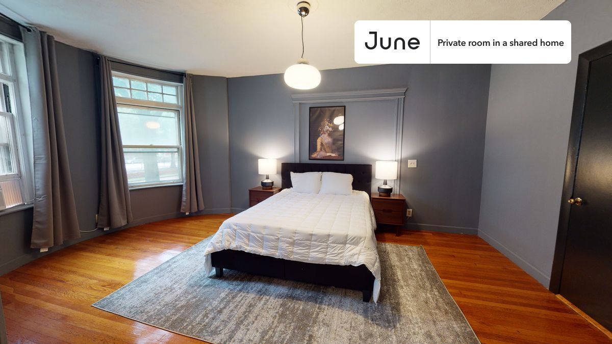 Private bedroom in 3 bed/1 bath Home in Boston, MA - Building Photo
